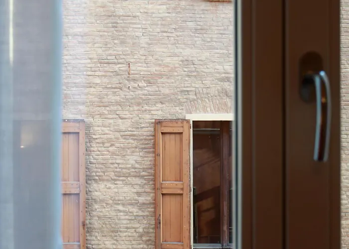 Casa Isolani Piazza Maggiore 4*