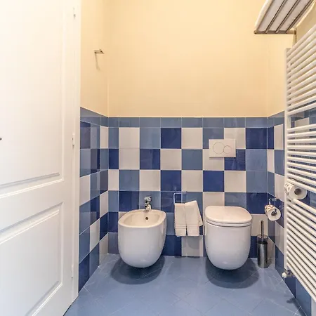 Casa Isolani Luxury Piazza Maggiore Pensionat