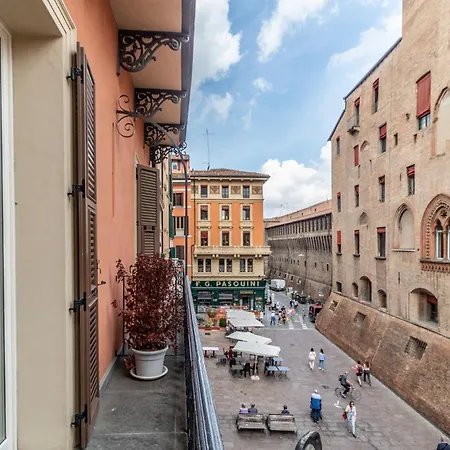 Casa Isolani Luxury Piazza Maggiore Bolonya