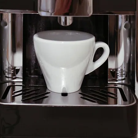 Casa Isolani Luxury Piazza Maggiore Pensionat 4*