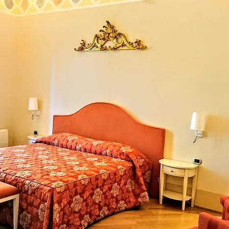 Guest house Casa Isolani Luxury Rooms Piazza Maggiore 2*