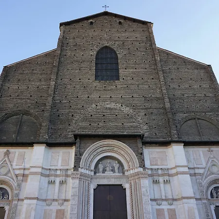 Konukevi Casa Isolani Luxury Piazza Maggiore Bolonya