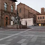 Penzion Casa Isolani Piazza Maggiore 4*