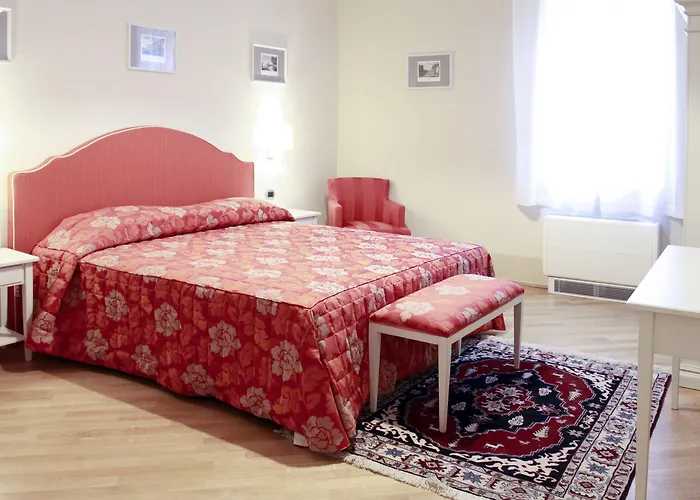بيت ضيافة Casa Isolani Piazza Maggiore 4*